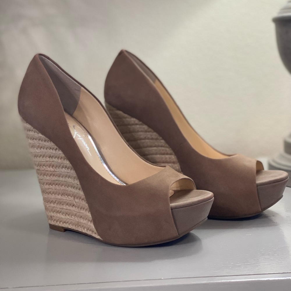 Jessica Simpson Women’s Bethany Wedge Pump